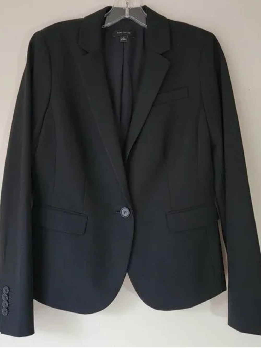 Ann Taylor Black Single-Button Notch-Lapel Blazer